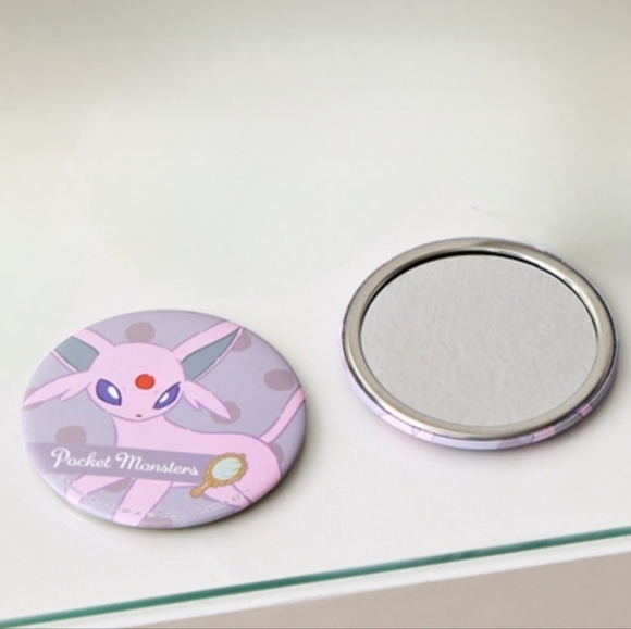Pokémon Espeon Handheld Travel Mirror - Picture 4 of 4